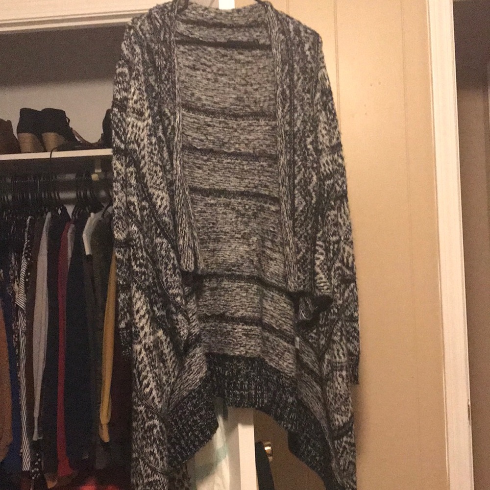 Soft gray marked cardigan shawl